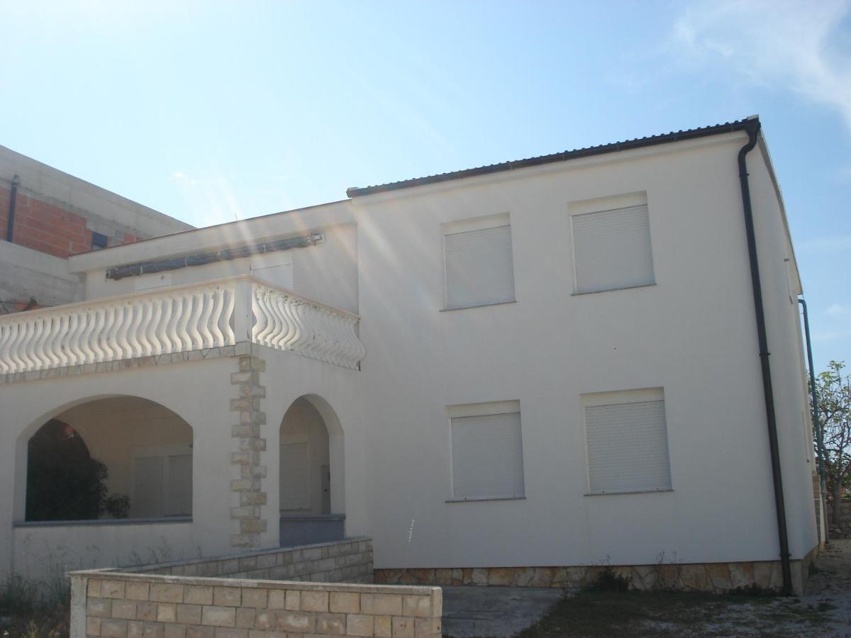 Apartments Zara Вир Экстерьер фото